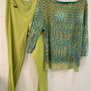 Peck and Peck Green Geometric Top and Pants Set